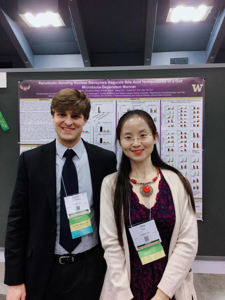 Joe Dempsey with Julia Cui at The Liver Meeting.