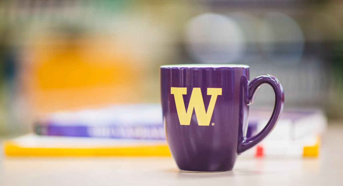 UW purple mug