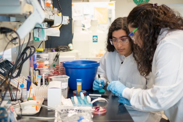 Pathobiology Lab students