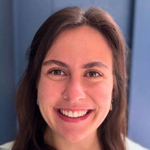 Molly Sneller headshot