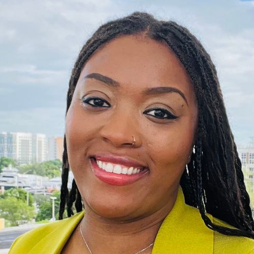 Veronica Jones headshot