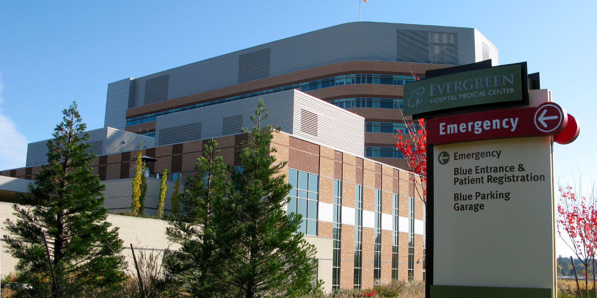 The emergency care tower at Evergreen Hospital Medical Center in Kirkland, Washington. Photo by Oran Viriyincy